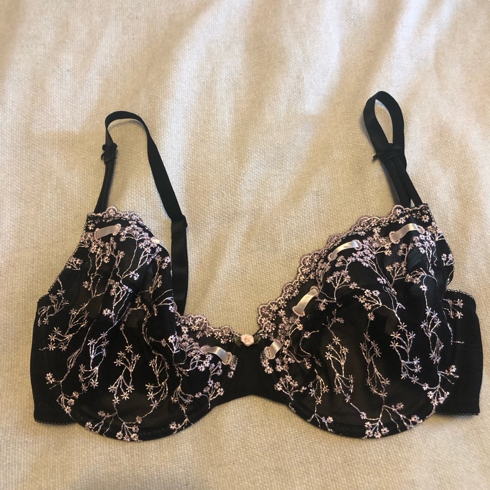 Daniel Laurent ribbon and floral embroidered bra size 34D